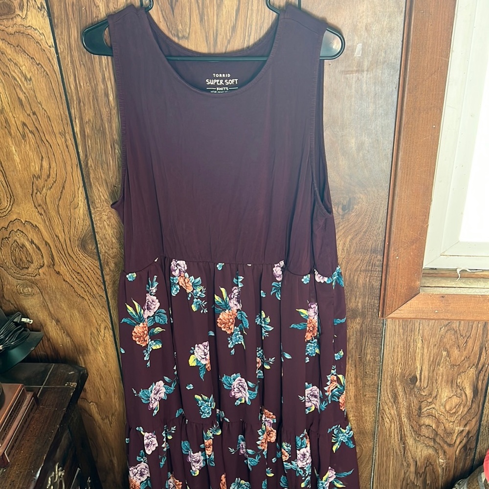 Torrid Super Soft Knit Plum Maxi Dress with Floral Tiered Skirt Size 3